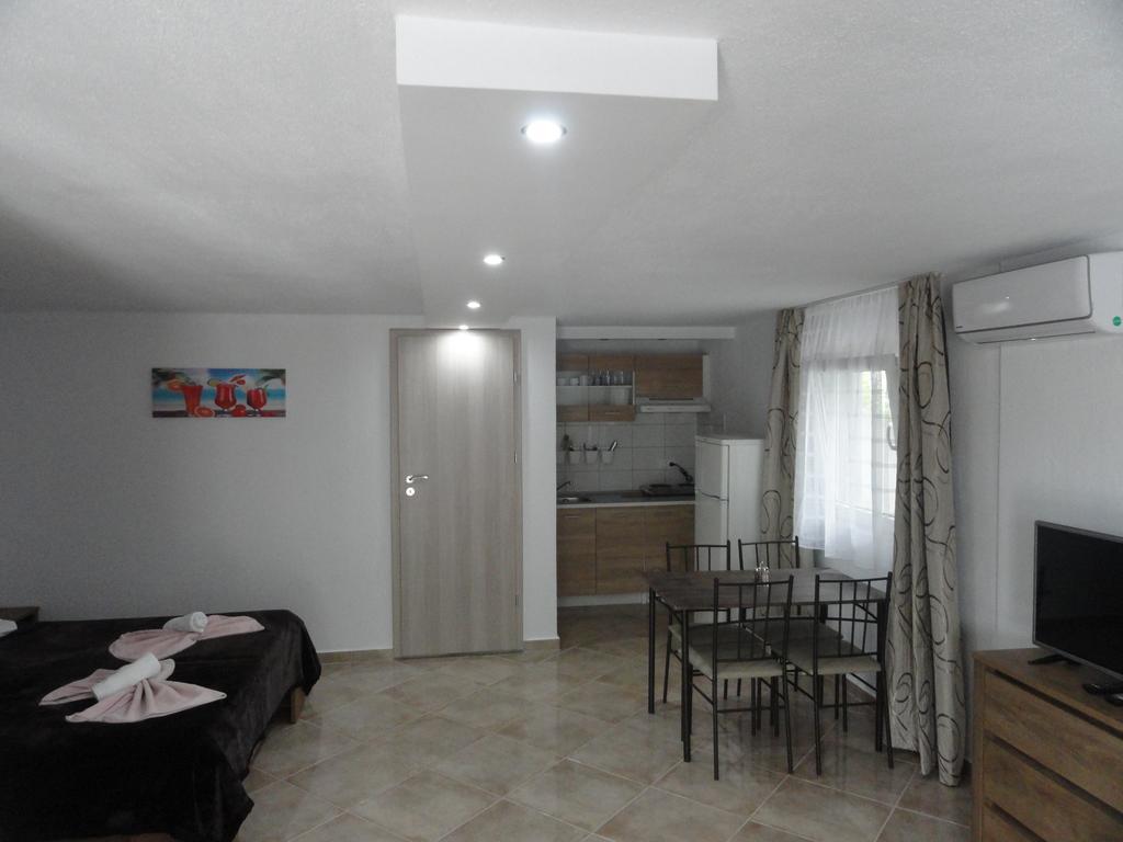 Delfini House Apartment Asprovalta Exterior photo